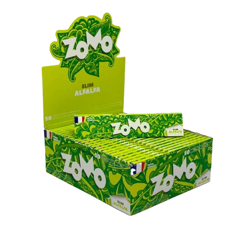 Caixa de Seda Zomo Alfafa — Caixa fechada com 50 Packs de 33 sedas cada - Slim (Menos Larga) >> 
🌿 Origem vegetal: produzida a partir de fibras naturais de alfafa. >> 
🔥 Queima lenta: muitas marcas afirmam que a combustão é mais uniforme. >> 
👅 Sabor mais neutro: tende a interferir menos no sabor do fumo.